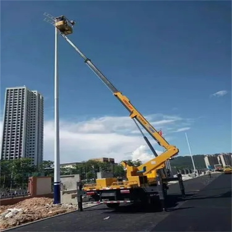 龙滚镇维修路灯的曲臂升降车出租