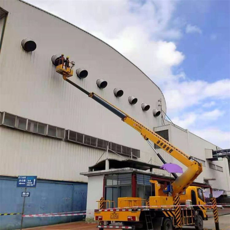 龙滚镇高空作业车出租服务：专业广告牌安装解决方案