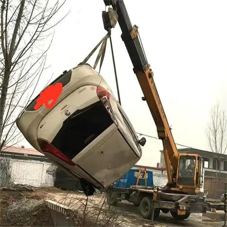 龙滚镇随时待命，吊车24小时道路救援服务全解析