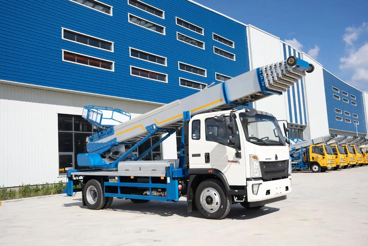 龙滚镇出租云梯车高空作业车 建筑垃圾搬运